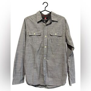 NWOTS Quiksilver Men's Gray Button-Up Shirt, front flap pockets, size Small